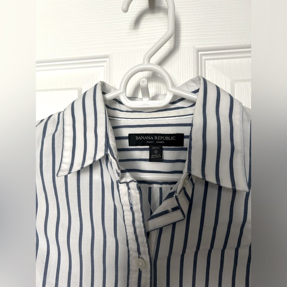 Banana Republic Riley Striped Button Down - Picture 2 of 3